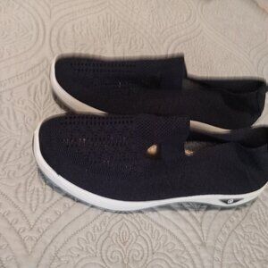 Womens Black  Breathable Hollow Flat Walking Shoe